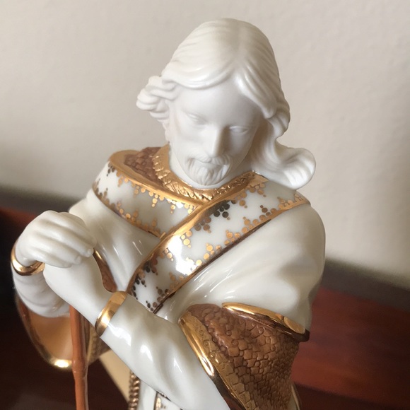 ๐ก Lenox Joseph First Blessing Nativity - Picture 8 of 8